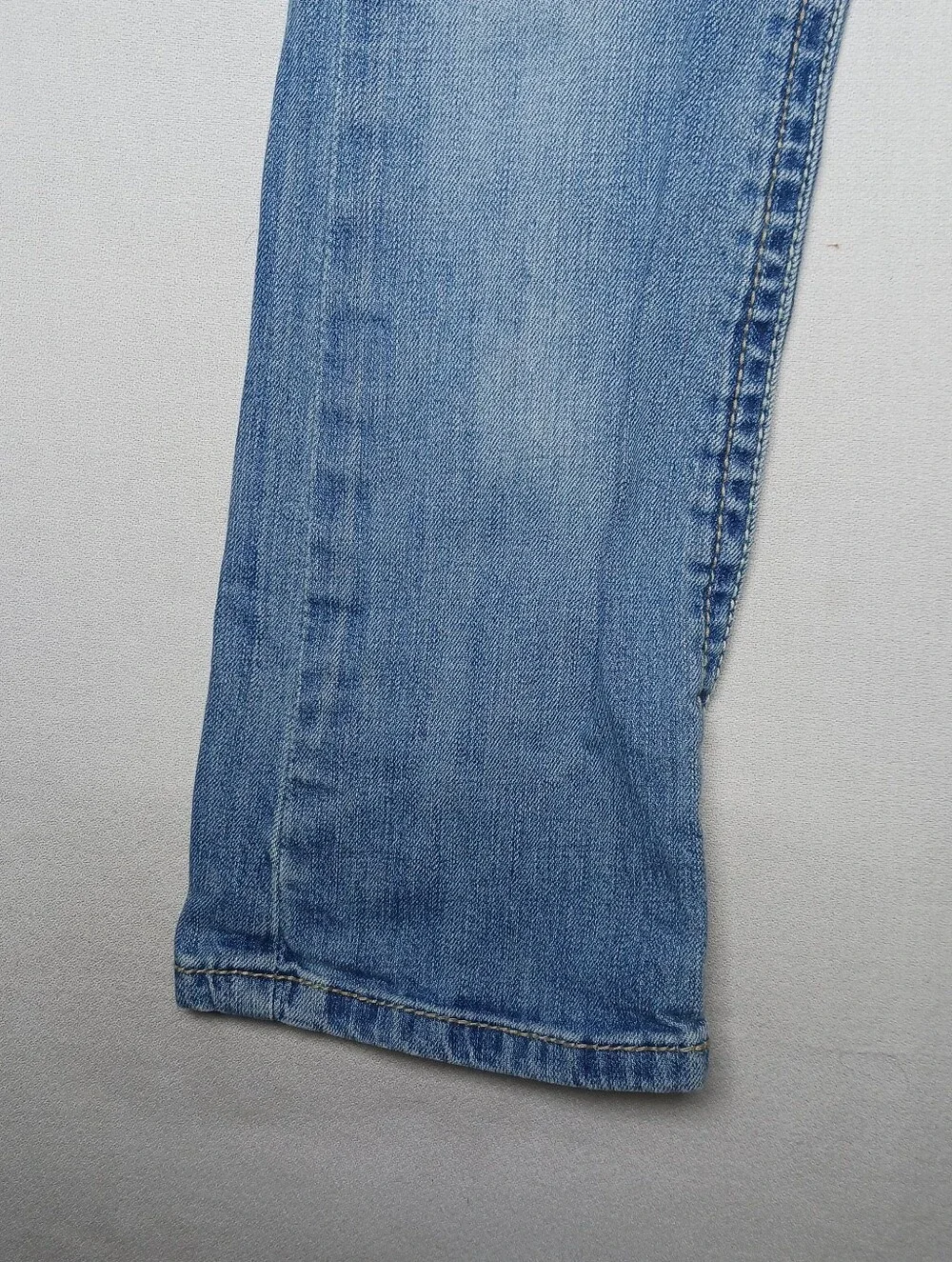 Ariat R.E.A.L. Girls Amora Boot Jeans Size 7 Light Wash Denim 22X25